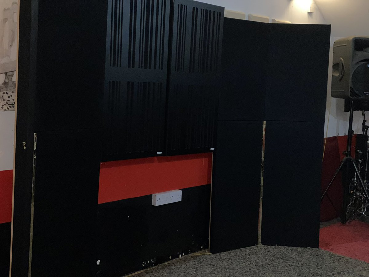 PopstarpartyL's tweet photo. Our #audiofacility was built using commercial #recordingstudio construction techniques including decoupled multilayer double wall/ceiling construction. We designed &treated our #controlroom, #vocalbooth & #liveroom to minimize the occurrence of room modes and standing waves. 1/2 https://t.co/GDlpIlKDJz