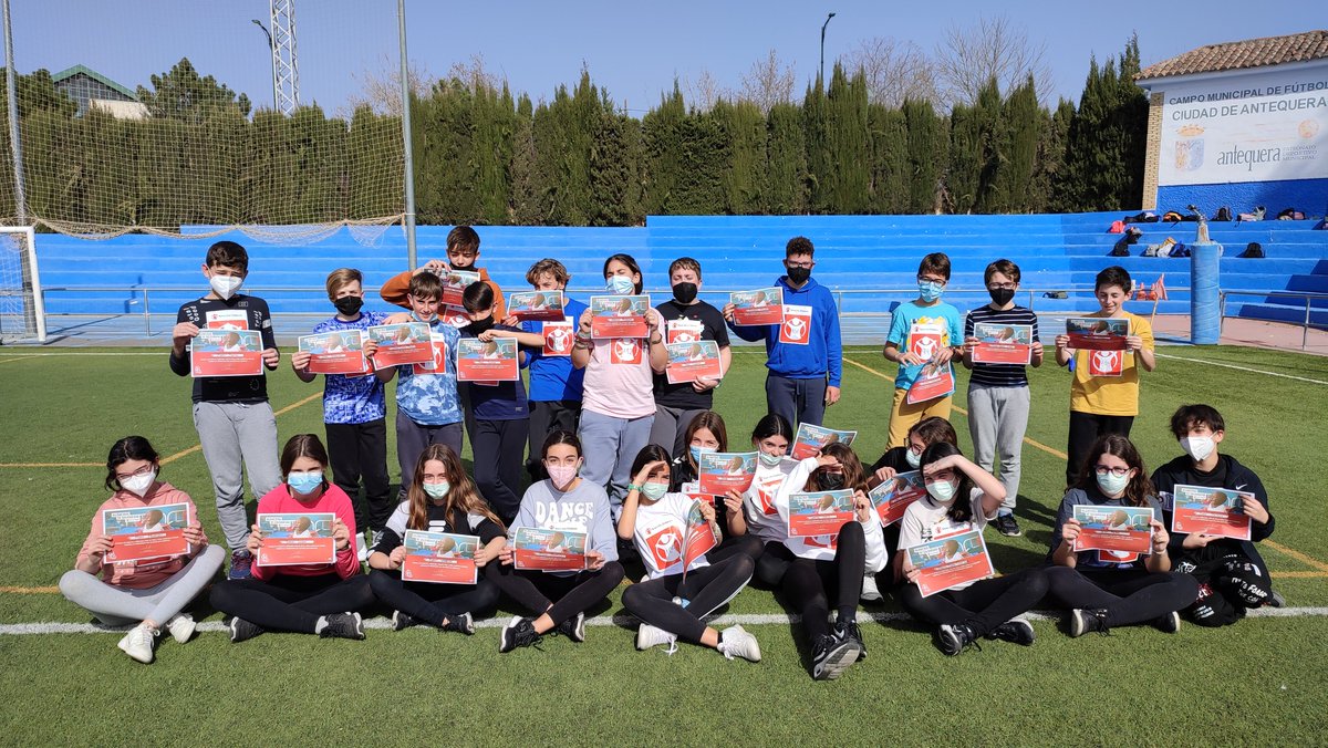 IColegiales's tweet photo. Nuestro alumnado está participando esta semana en la carrera "Kilómetros de solidaridad" a beneficio de "Save the Children". Aquí los vemos realizando actividad física por una buena causa. https://t.co/vfYI8T1QoC