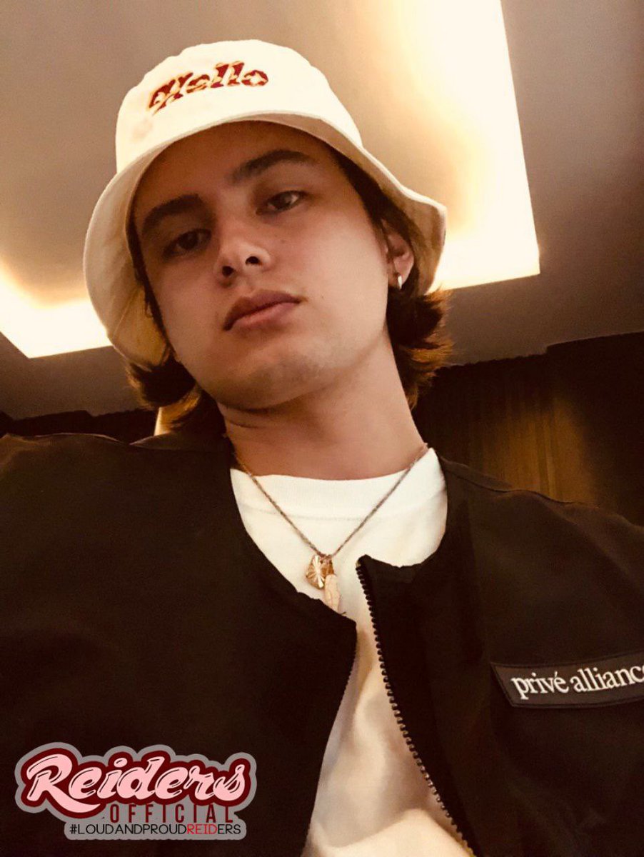 Wishing you all the best, @tellemjaye! We know you’re never discouraged by obstacles and hard work, in fact you thrive from it. So all we can wish and pray for is that everything aligns and fall into place for you.❤️ Mahal ka namin James! Bon Voyage! #JamesReid | James Reid