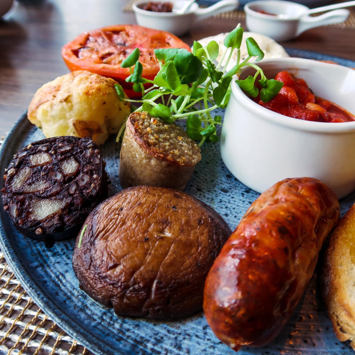 Break up the week with a delicious Darleys Breakfast.

✨Every day from 9AM✨

Reduced menu on Sundays.

Click here to book: darleys.com/book

Click here to see our varied breakfast menus: darleys.com/food-drink