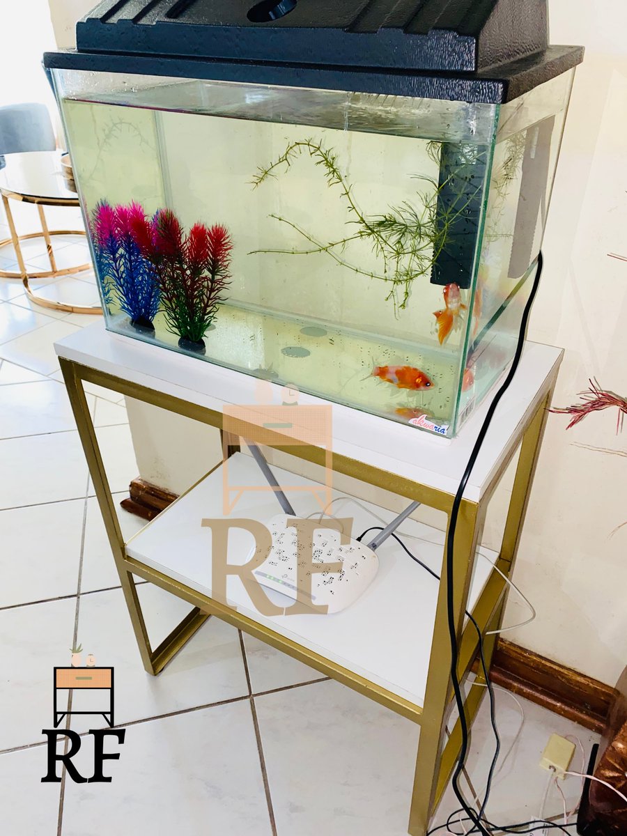 RusticFurnisher's tweet photo. Rustic Furnishers in your homes. Fish tank stand at 70cm height with an accessory shelf. The gold fish are happy. 😀😃😄 

#RusticHome #interiordesign #RusticHomeDesign https://t.co/2EVFTYPMjH