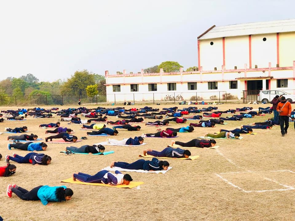 जबलपुर रानी दुर्गावती विश्वविद्यालय के शारीरिक शिक्षण विभाग में वृहत सामूहिक सूर्य नमस्कार का आयोजन
#750millionsuryanamaskar 
#75करोड़सूर्यनमस्कार