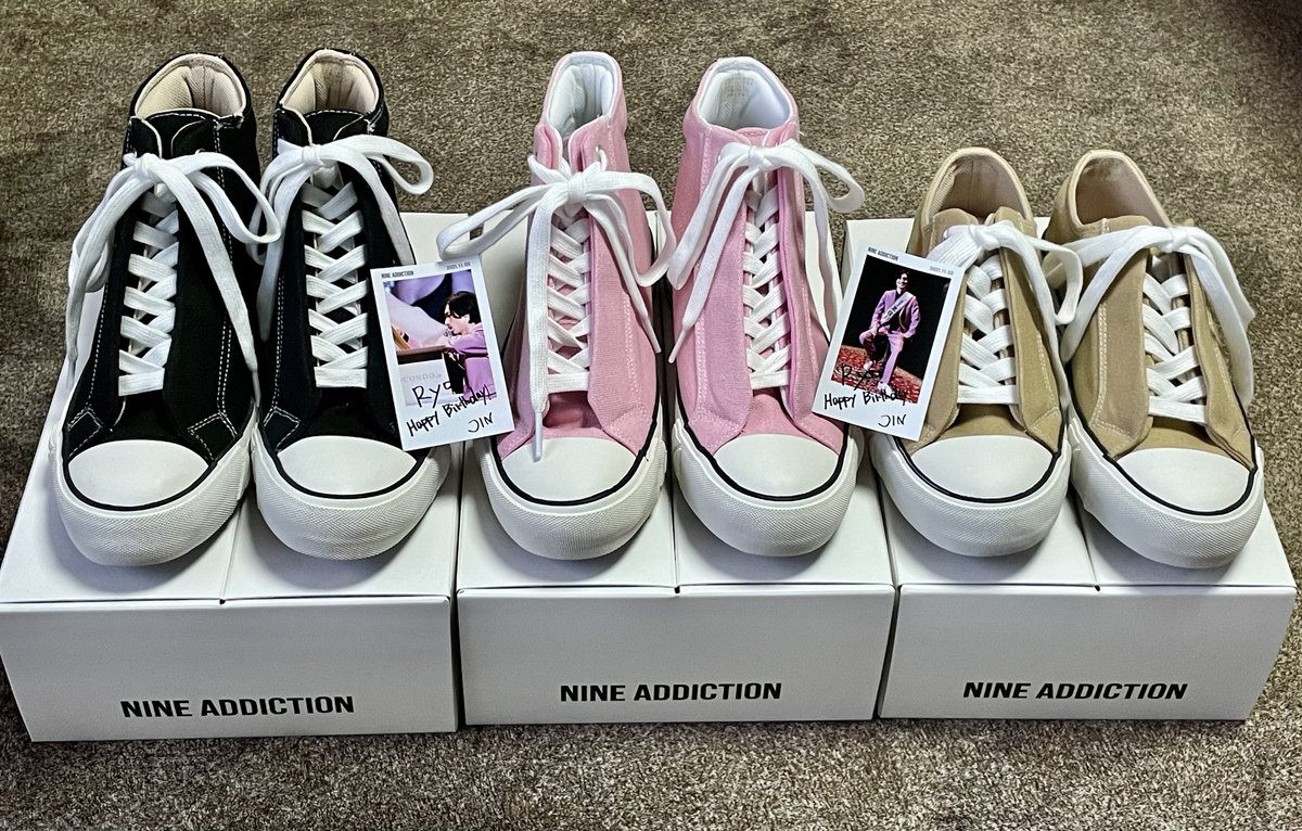Yuka01170218's tweet photo. ロコンドさんから届きましたっ🤗
亮ちゃんお誕生日モデルのスニーカー👟💖
✨1103✨めっちゃ可愛い₍₍ ( ๑॔˃̶◡ ˂̶๑॓)◞💕
#錦戸亮 #RyoNishikido
#ロコンド #LOCOND
#NINEADDICTION
#NOGOODTV https://t.co/AL8VU6uEMV