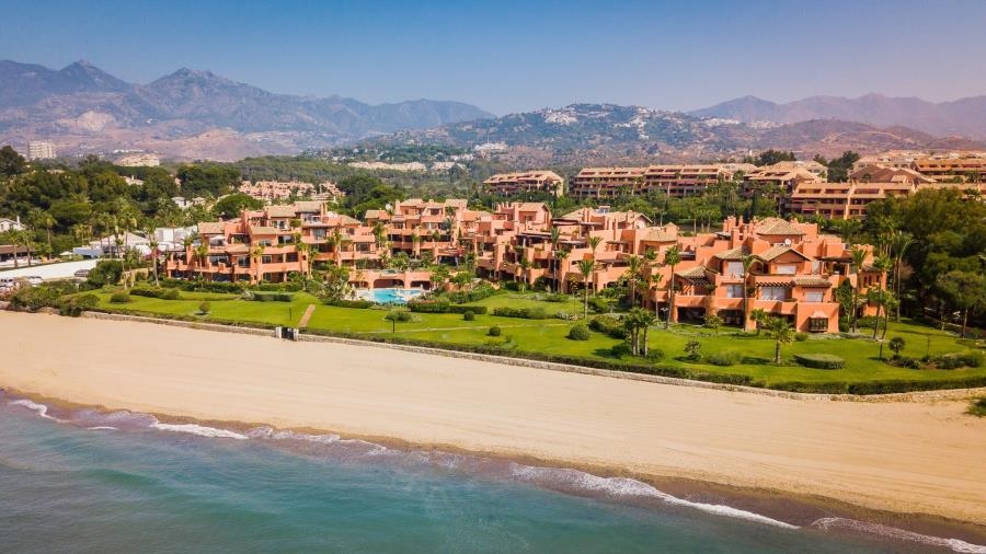 expertvillas's tweet photo. Stunning frontline duplex penthouse in one of the most exclusive gated communities in Marbella
https://t.co/6mHw7krgLB

#luxuryapartment #luxuryhome #luxuryrealestate #luxury #luxurylifestyle #marbella #luxurymarbella #marbellalifestyle #dreamhome #luxuryinterior #costadelsol https://t.co/4DJfqjB37H