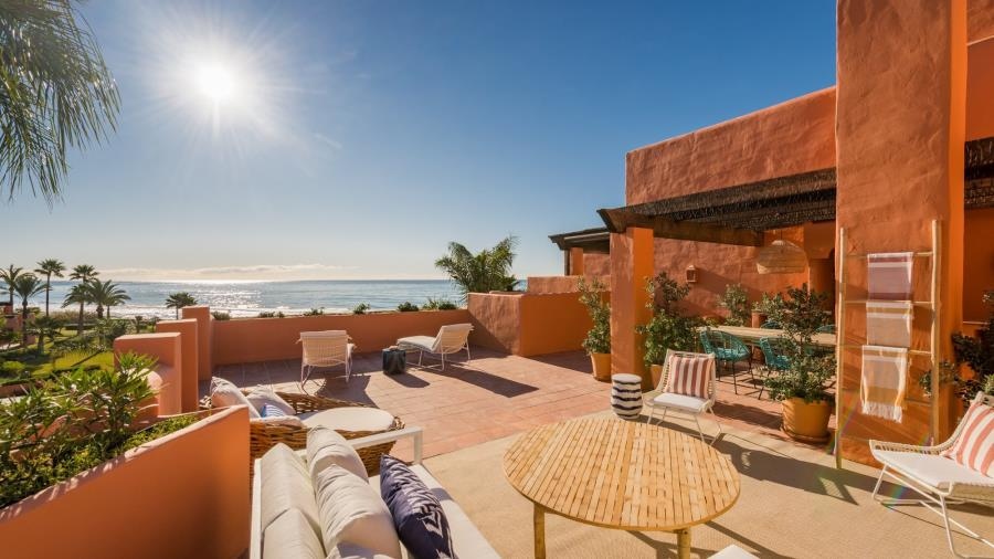 expertvillas's tweet photo. Stunning frontline duplex penthouse in one of the most exclusive gated communities in Marbella
https://t.co/6mHw7krgLB

#luxuryapartment #luxuryhome #luxuryrealestate #luxury #luxurylifestyle #marbella #luxurymarbella #marbellalifestyle #dreamhome #luxuryinterior #costadelsol https://t.co/4DJfqjB37H