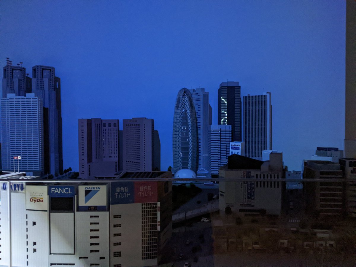 spcnx's tweet photo. 新宿 https://t.co/x8SXT2JJcB