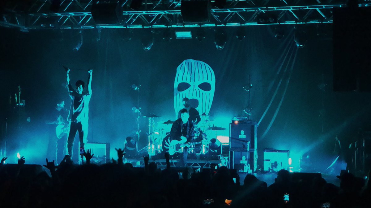 becksbroadhead's tweet photo. All hail @BSTNMNR https://t.co/2ZgnsWF8qx