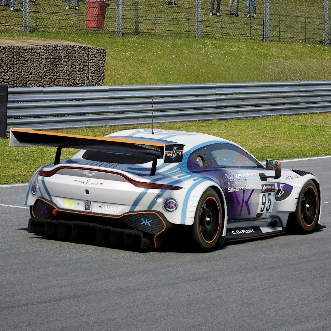 📸 Another shot of the Kinetic Simworks Racing - 2022 Livery 📸
.
.
.
.
.
#livery #liverydesign #assettocorsacompetizione #astonmartin #assettocorsa #simracing #eracing #endurance #sprint #brandshatch #white #blue #orange #black #blackandwhite #raceface #racing #southafrica