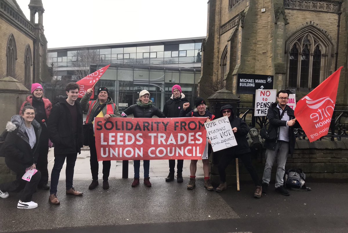 Thanks 🙏 to our wonderful students @LeedsTUC & @unitecomleeds for dropping by yesterday on the picket. @leedsucu #OneOfUsAllOfUs
