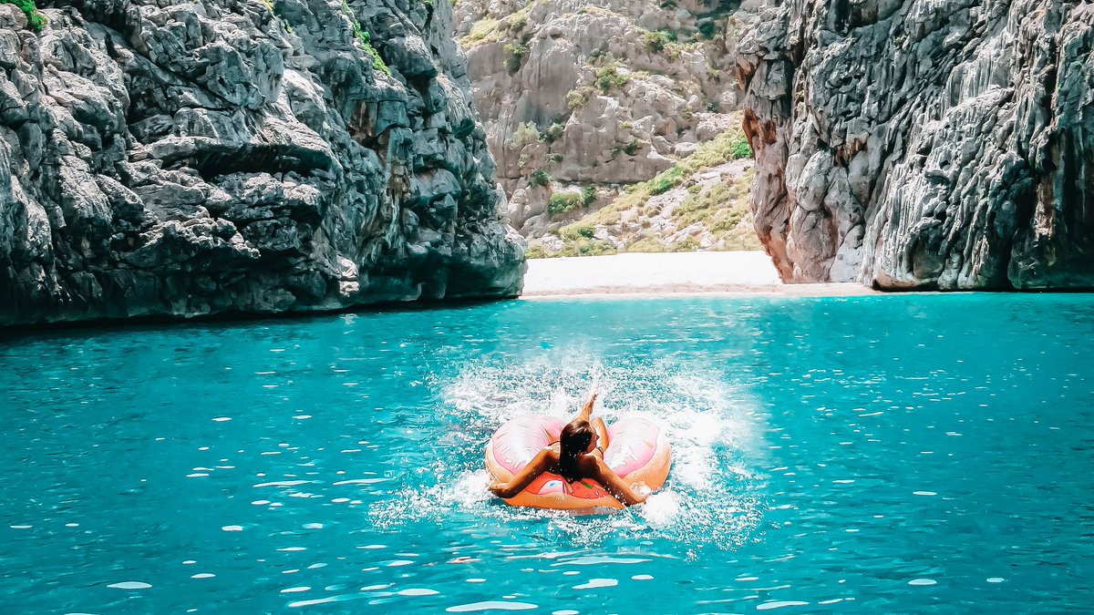 🔟 Calas que no te puedes perder de #Mallorca

📍 Cala Na Clara
📍 Sa Calobra
📍 Cala Pi
📍 Cala Deià
📍 Cala Tuent
📍 Cala Torta
📍 Cala Banyalbufar
📍 El Delta
📍 Cala Barques
📍 Caló des Moro

🏖️ ¿Has estado en alguna? ¿Cuál es tu favorita?
➡️ justwotravel.com/mejores-calas-…