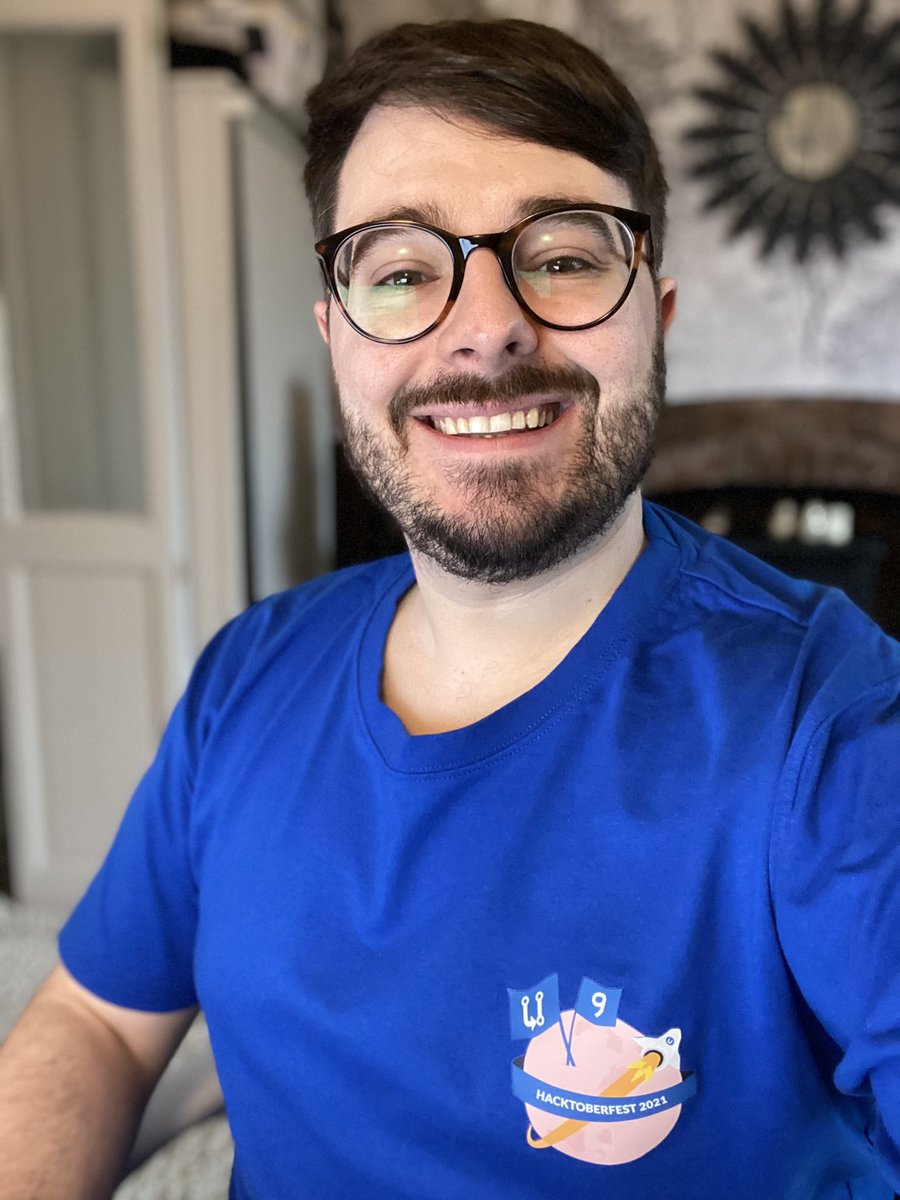 rickbutterfield's tweet image. Happy 17th birthday @umbraco! #umbracotees