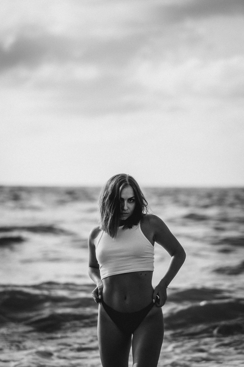 mashettina's tweet image. Gm ☀️
#Fact1 about me 💫

I’m artist. My father is artist and grand-grandfather was artist too. So maybe I was lucky to born with them genes, who knows haha. I’m self-taught, I’ve never gone to art school. I’ve drawn since I was child. However in digital art I’m new for a month.