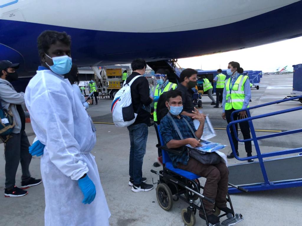 We, <a href="/mitti_cafe/">Mitti Cafe</a> thank <a href="/IndiGo6E/">IndiGo</a> for all their support for our wheelchair-abled adults who run our chain of <a href="/mitti_cafe/">Mitti Cafe</a>. First flight experience, first beach experience, first film city experience, and first shark experience <a href="/indianexpress/">The Indian Express</a> <a href="/htTweets/">Hindustan Times</a> <a href="/livemint/">Mint</a> <a href="/aajtak/">AajTak</a> @abplivenews