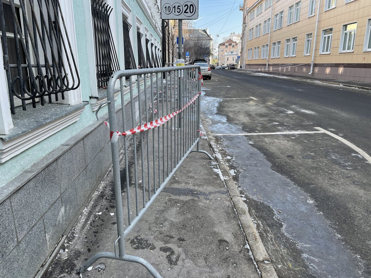 Constantine tweet media