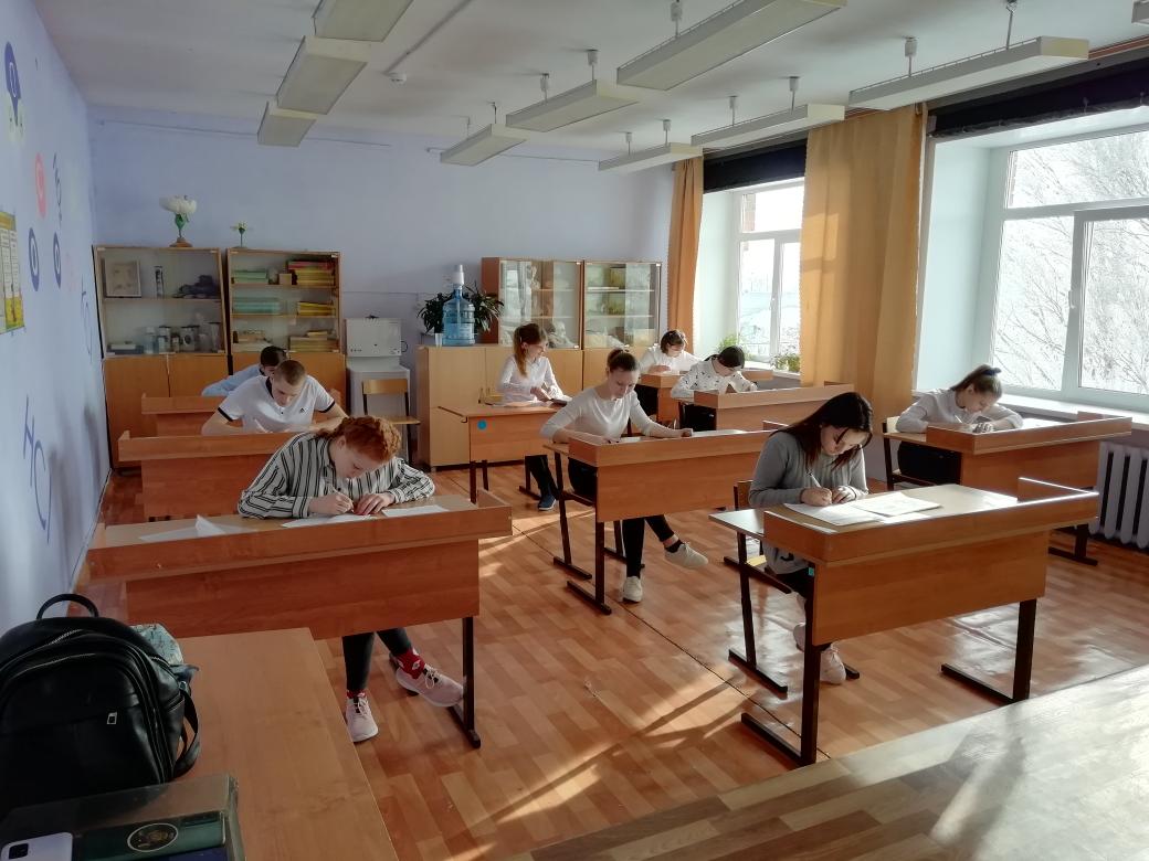 С целью мониторинга качества подготовки выпускников, а также с целью отработки процедуры проведения экзаменов для учащихся 9 класса сегодня был проведён пробный ОГЭ по русскому языку <a href="/pu_monso/">Поволжское управление МОиН СО</a>