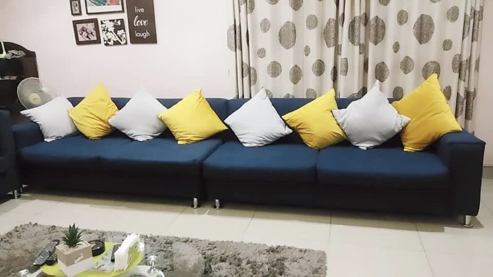 LikotaZM's tweet photo. Retaining Memories π₯°
Probably you have that piece of furniture that has been in your family for ages, you donβt have to throw it away! You can decide to have it redesigned or give it a new look with a new fabric.
Have your sofas reupholstered by us today.
#ClientCamera πΏπ² https://t.co/hoTYrmgqR3
