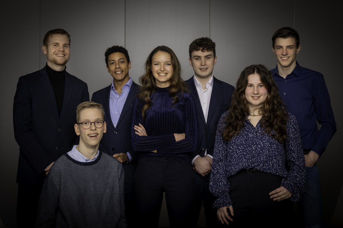 Jongeren <a href="/CDAHW/">CDA Hoeksche Waard</a> komen met speciaal verkiezingsprogramma over:

Openbaar vervoer 🚌
Uitgaansgelegenheden 🎊
Starterswoningen🏡

👉bit.ly/3uRZFpa

Leen-jan v/d Meer, Sebastian van Berkum, Tom Kooijman, Jonathan Heemskerk, Guus Lagendijk, Renske Frieswijk, Floor Jongenotter