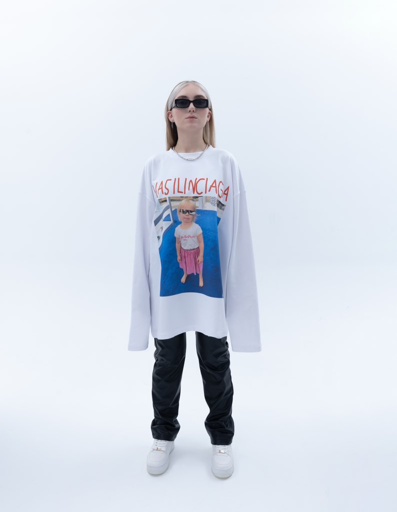 денис кукояка. мерч кукояки валенсиага. майка оверсайз баленсиага. мерч кукояки валенсиага. Vasilinciaga фото.