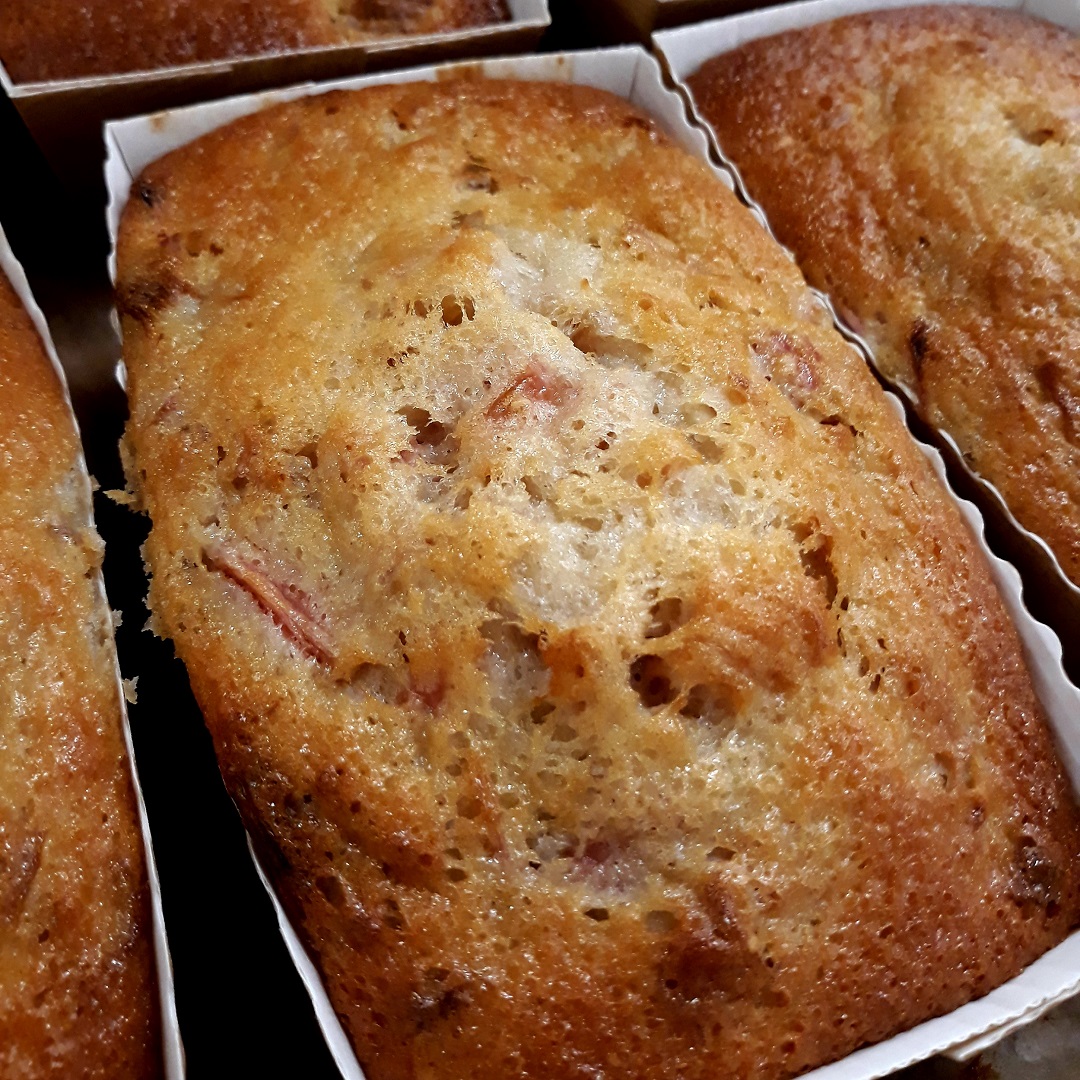 BothamsofWhitby's tweet photo. Did you know that in Wakefield, Yorkshire 'forced' rhubarb is harvested by candlelight? 🕯️🕯️🕯️

We use this delicious crop in our seasonal 'Ruby' Rhubarb &amp; Stem Ginger Brack - have you tried it yet?

Find out more > https://t.co/PQHL1nkYoI

#bothams #rubybrack #whitby https://t.co/MhzjzStAgL