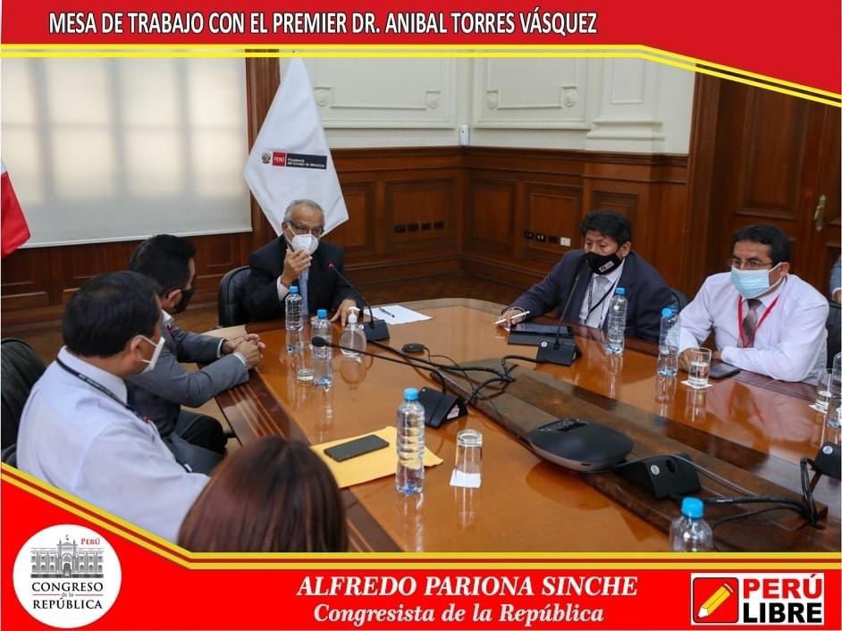 SinchePariona's tweet photo. La Bancada de Perú Libre, se reunió hoy con el Premier Dr. Anibal Torres Vásquez, con la finalidad de trabajar organizados por el bienestar de nuestro País.
#PeruLibre
#UnidosSomosMasFuertes https://t.co/hGC7mxo0yf