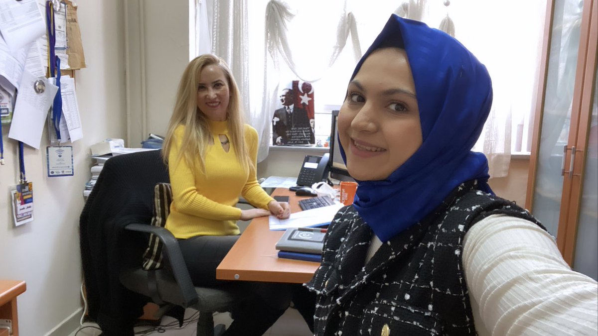 serappylmazz's tweet photo. Yüksek lisans yapıyorsanız listenizdeki Off’lar izin değil Off =Okul’dur 😅 Tez yapmayı keyifli hale getiren çok kıymetli @Gonul__Bodur Hocam’a çok teşekkür ediyorum 🌸💕 https://t.co/gTsNL2lm3p