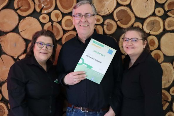 Voor de 12e keer op rij hebben wij het <a href="/GreenKeyNL/">Green Key</a>  certificaat in ontvangst mogen nemen! En om dit te vieren krijgen alle groepen die bij ons verblijven een fruitmand cadeau. #trots #duurzaam #greenkeygoud #gezond #fruit