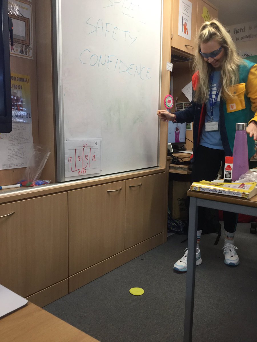 MissPalliser's tweet photo. Huge thank you to @AVFCFoundation for our Incredible Vision with Villa workshop this morning! We learnt so much about how important our sight is, not just in sports (although we love sports in 6A) but for our learning and everyday lives! Keep your eyes peeled for more updates! https://t.co/qrIkOo5CFg