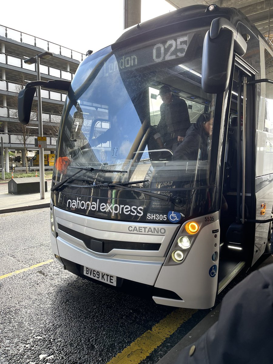 DylanFlaherty4's tweet photo. @DeckerLondon with SH305 Scania K410EB6/Caetano Levante 3 on the 025 to London Victoria. 

Great customer service and very informative! https://t.co/qtyEyWZ5Xo