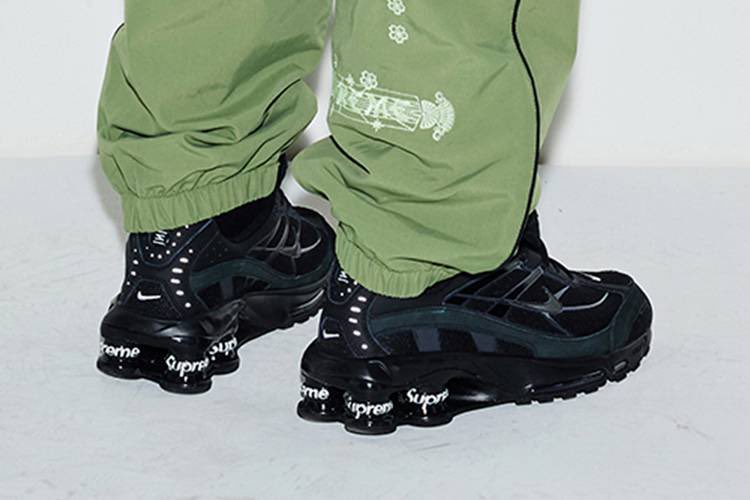 StreetFashion01's tweet photo. Supreme x Nike Shox Ride 2 SP (2022) https://t.co/hYEV90fxEW