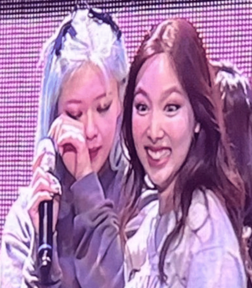dahyunated's tweet photo. nayeon finally getting revenge 😆 https://t.co/RIcUfR307X