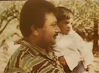 kryes's tweet photo. Comedy Piece ’ஆக்கப்படாத’
மேதகு பிரபாகரன் வரலாறு, இதோ!

வாசிக்க: 81 பாகங்கள்
https://t.co/aPBkSWuCV4
நிறை/குறை, உணர்வு/சோகம்..
இரண்டுமே உள்ளது தான் வரலாறு!

ஆனால், ஈழத்திலேயே எழுதப்பட்டது!
சீமான் வீட்டுச் சமையலறையில் அல்ல!🤦‍♂️ https://t.co/okmNIaJmRZ