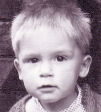 fall698's tweet photo. #JohnBalance #coil
Real Name:
Geoffrey Nigel Laurence Rushton (né Burton)
Profile:
English musician and poet, born 16 February 1962 in Mansfield, England, died 13 November 2004 in an accident at his home. 
(from Discogs) https://t.co/k8M5Pau0Q7