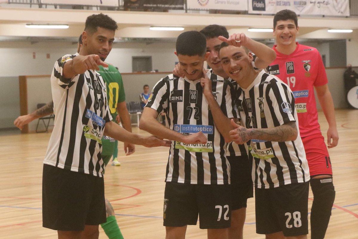Portimonense_FS's tweet photo. O #PSCB passou com distinção na Primeira Fase da 2ª Divisão Distrital do Algarve! 🖤

1️⃣0️⃣/1️⃣0️⃣ é o incrível registo dos nossos Seniores B! ⚫⚪

#EstamosJuntos #Portimonense #Futsal https://t.co/qtunfDD0gG