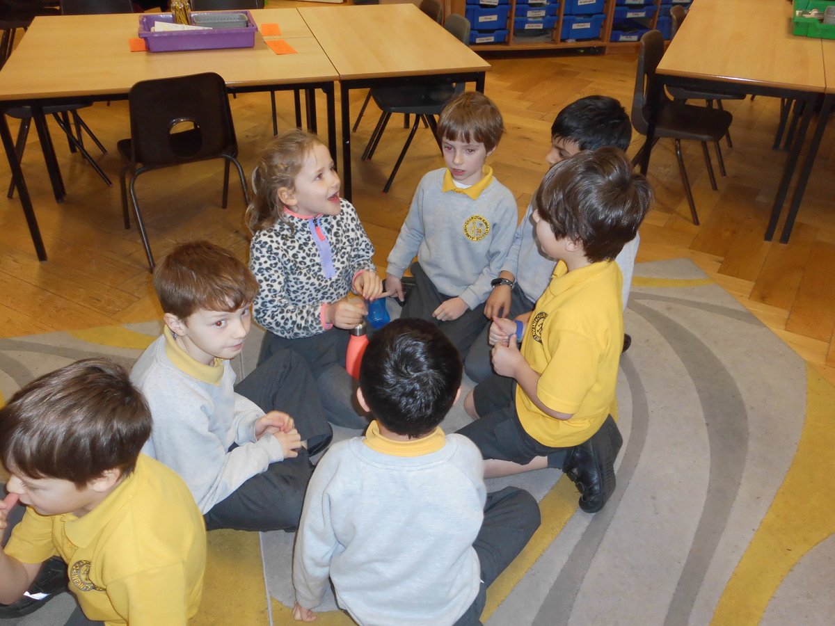 VioletClassCKIS's tweet photo. This week we are reading and discussing the book 'The Last Tree' in our oracy sessions.  We discussed the statement 'A wall makes you feel safe' on Monday and on Wednesday we talked about why we need trees. Super oracy skills everyone! https://t.co/GyidBf5tgd
