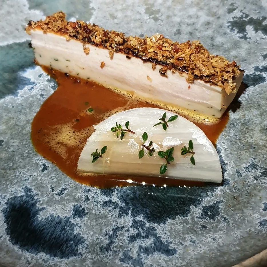 sped98's tweet image. Finally.... After 20 bloody years of hard graft. Well done matey  ❤ .@simon_rogan @lenclume @MichelinGuideUK