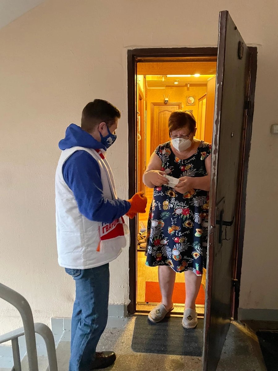 iBrandiER's tweet photo. Молодогвардейцы района Северное Бутово помогли жительницы с доставкой лекарств. https://t.co/19ZdS68F0F