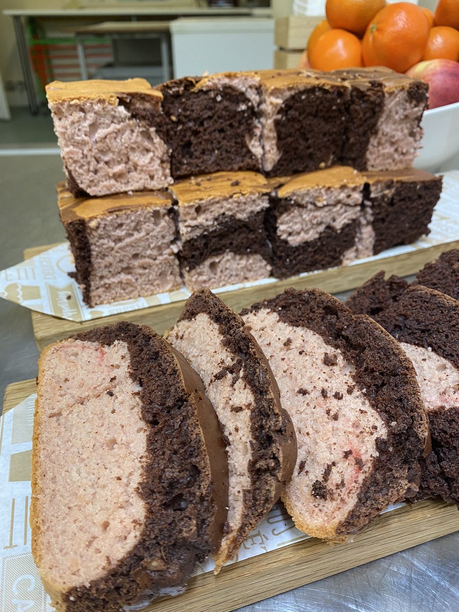 Lovely Marble Cake at Ashgrove made by our own Jemma <a href="/mellorscatering/">Mellors Catering Services</a> <a href="/DBNutrition_/">Danielle Watkins BSc (Hons) RPHNtr</a> <a href="/SashaWa55340819/">Sasha Walters</a>