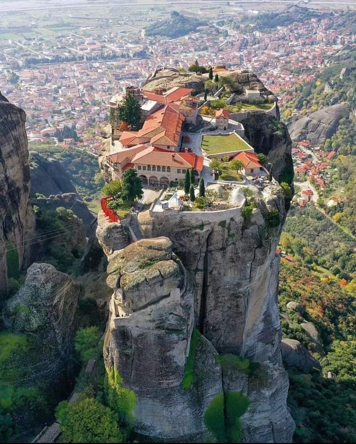 Meteora. 
Grécia.