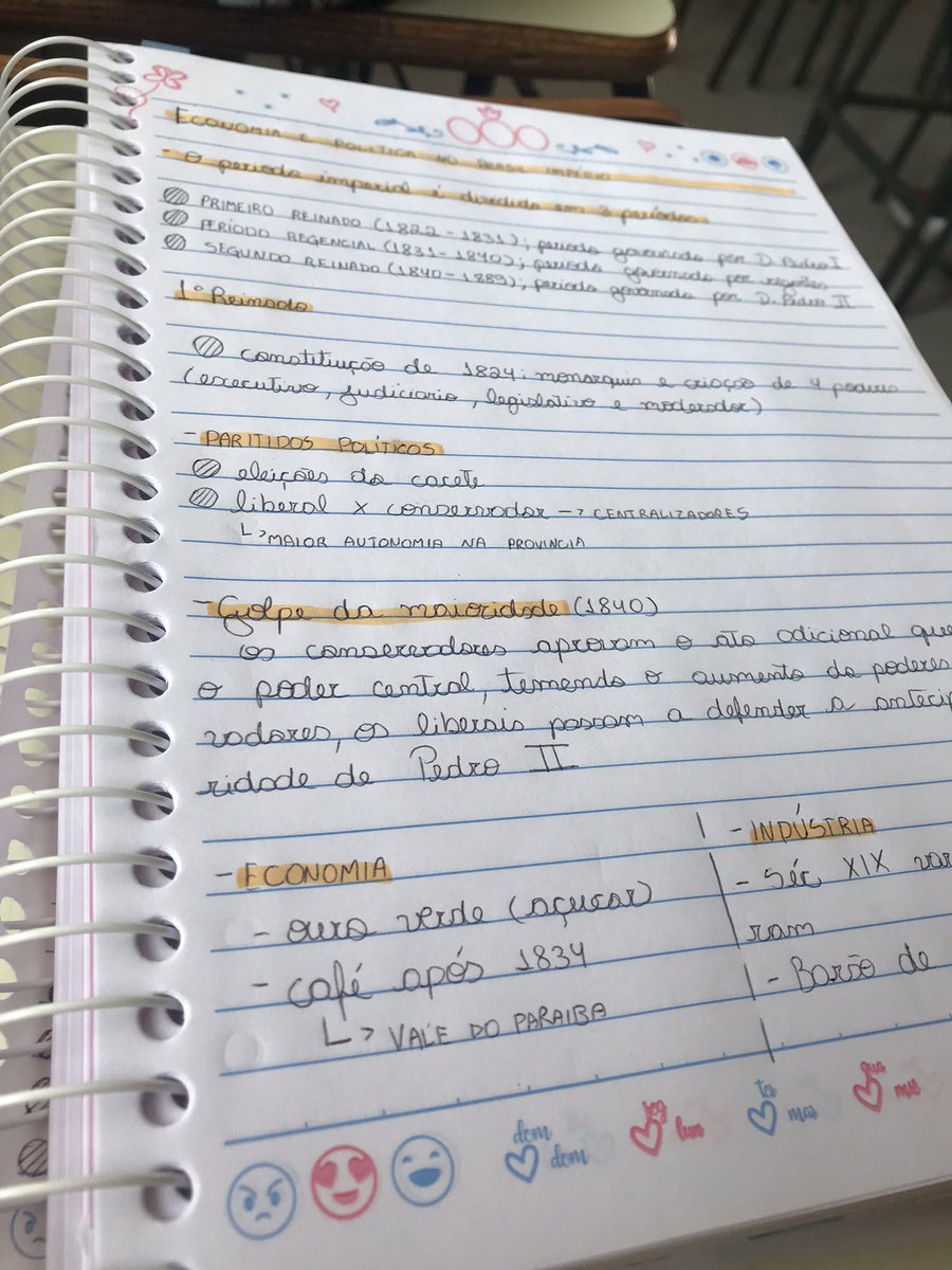 bibisstudy's tweet image. aula de história!!!