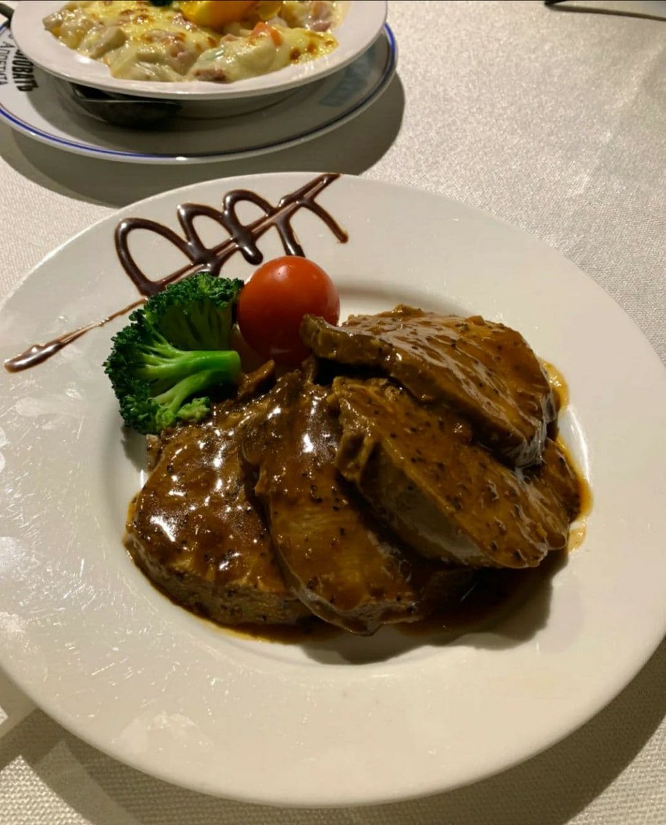 1828_sandy's tweet photo. Good evening, have you had dinner yet?😛 https://t.co/R2ltIwqEIT
