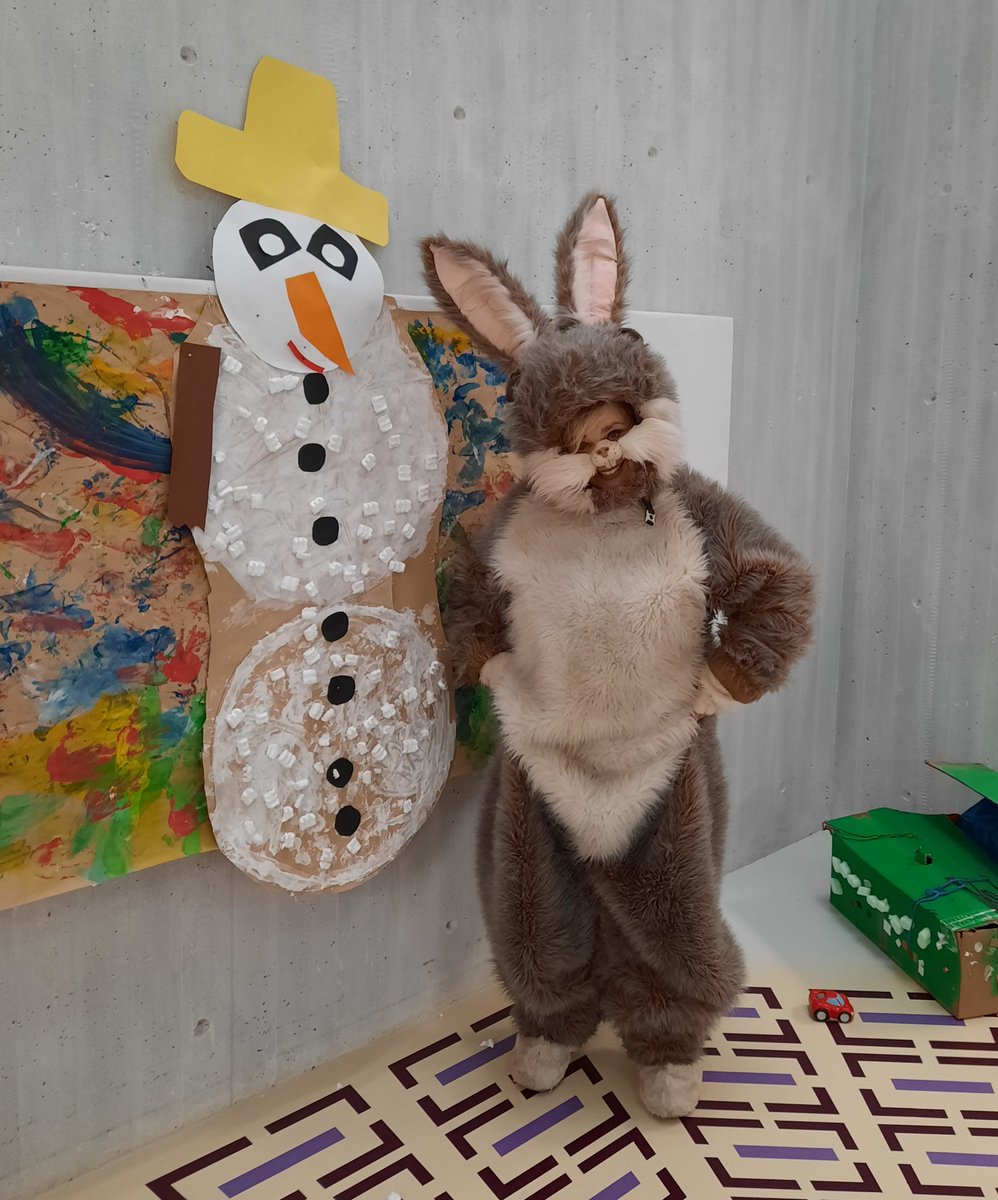 MarjoniemiT's tweet photo. Päiväkodissa pyörähti pupu vierailulla ystävänpäiväviikolla💝#esiopetus #varhaiskasvatus #HelsinkiOppii #ystävänpäivä #ilovevaka https://t.co/K527HzhxVt