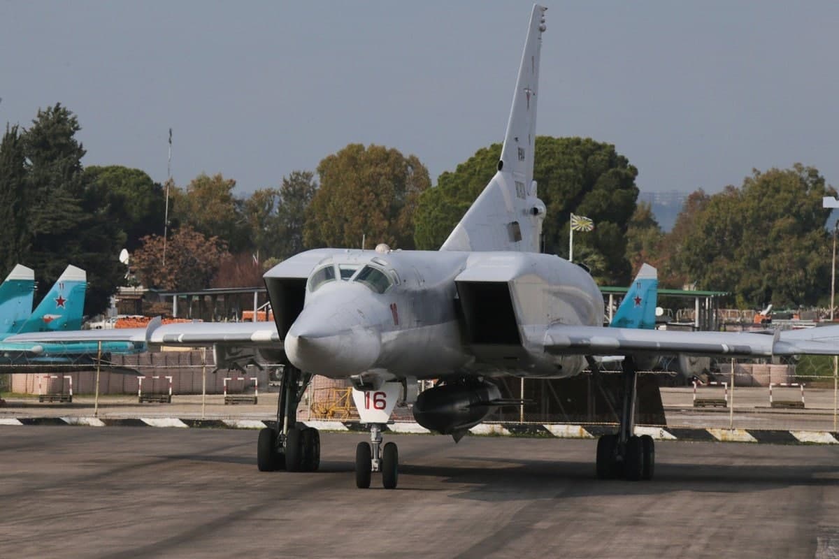 Дальний ракетоносец Ту-22М3 с новой крылатой ракетой Х-32. Фото: Минобороны РФ