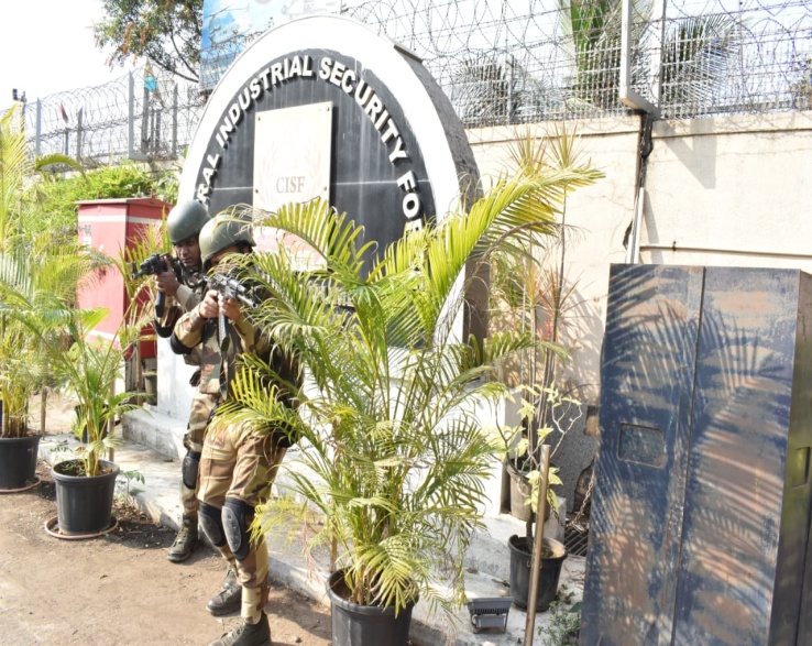 CISFHQrs's tweet photo. “Preparedness never caused a war and unpreparedness never prevented one.” 
#CISF conducted a multi agency mock drill on "armed attack" @ CISF Unit ASG Mumbai. 

#PROTECTIONandSECURITY #Preparedness 
@HMOIndia 
@MoCA_GoI   
@PIBHomeAffairs https://t.co/HCeGWeGBev