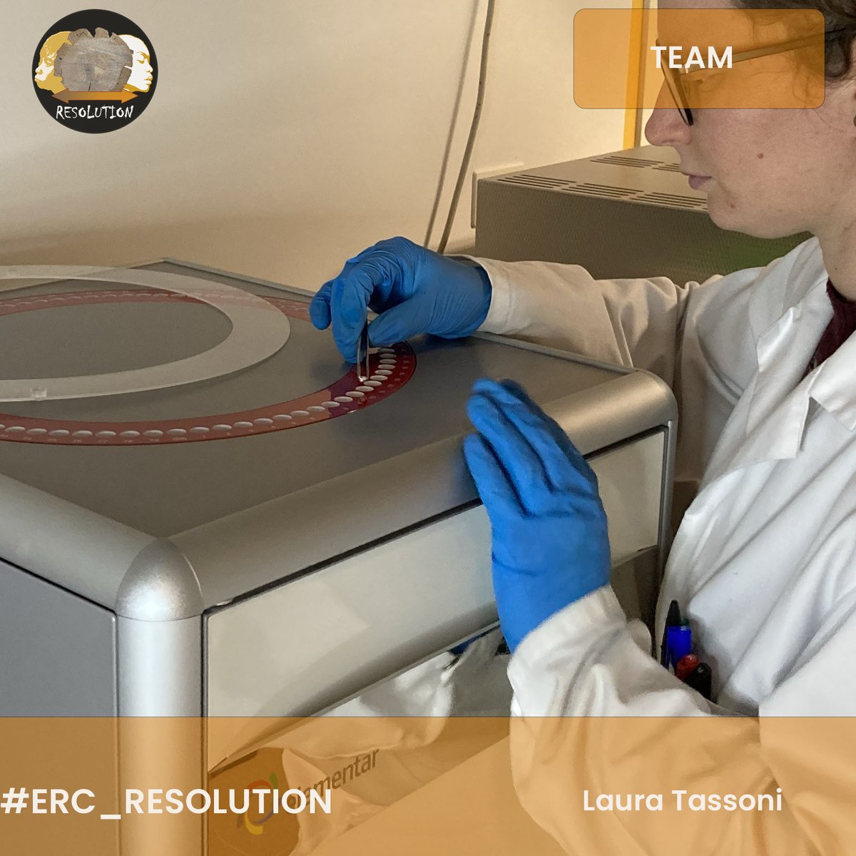 ERC_RESOLUTION's tweet image. Let’s get to know WHO is the #BRAVHOlab!
Laura is our lab technician.
She joined Lab in July 2021.
She handles the organization of the #radiocarbon laboratory, including the new #graphitization system, at @Ciamician_unibo.
instagram.com/p/CaCTfkhA92i/
#erc_resolution #erc #archeology