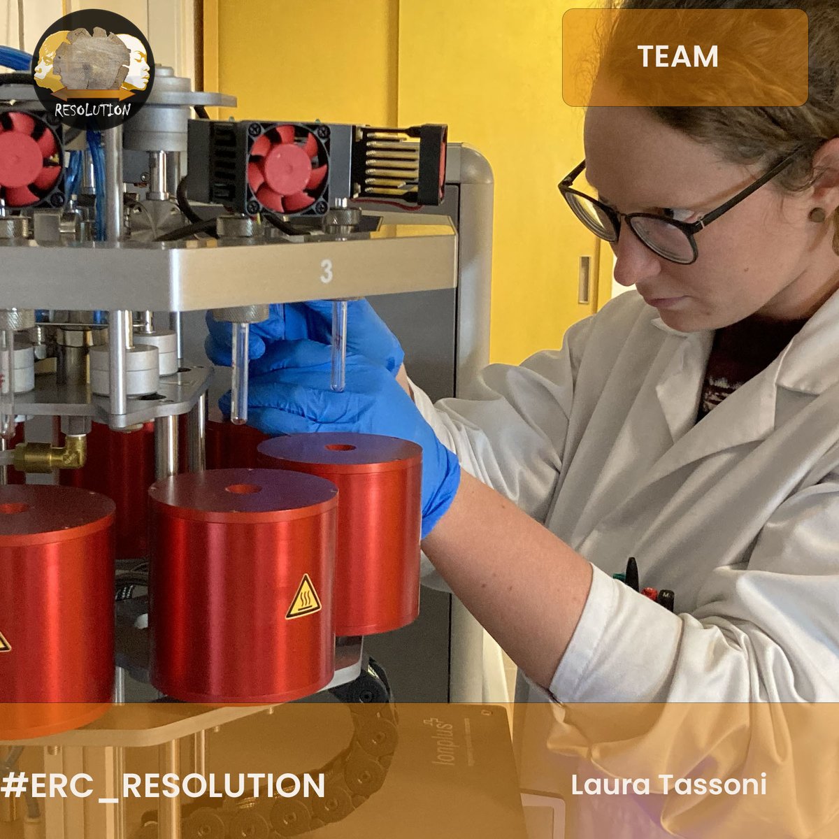 ERC_RESOLUTION's tweet image. Let’s get to know WHO is the #BRAVHOlab!
Laura is our lab technician.
She joined Lab in July 2021.
She handles the organization of the #radiocarbon laboratory, including the new #graphitization system, at @Ciamician_unibo.
instagram.com/p/CaCTfkhA92i/
#erc_resolution #erc #archeology