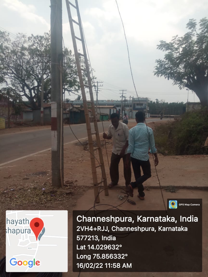 CDavanagere's tweet photo. ARTHUR PREETHAM SINGH@CDavanagere·Feb 10t Gram Panchayat    CHANNESHAPURA
Block      CHANNAGIRI
District   DAVANAGERE
State Karnataka
Dedicatedly working towards #Bharatnet fiber restoration and maintenance to keep the essential internet connectivity up and working.
#CSCseGRAMSW https://t.co/ykjeXHRodu