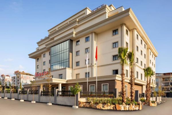 bu_sehirde's tweet photo. Dünyaca ünlü oteller zinciri Ramada Wyndham Hotels&amp;Resorts’ün en yaygın markalarından bir olan Ramada  Wyndham Adıyaman, Altınşehir’de hizmete açıldı.https://t.co/FmKqxSb4HW https://t.co/B8Zf7fxSI0