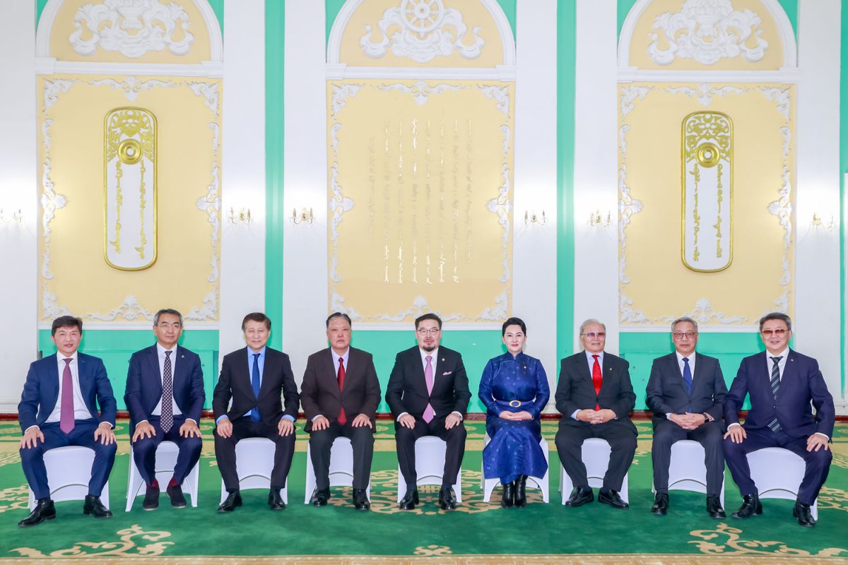 Төрийн анхны 5 яамны нэг Гадаад хэргийг бүгд эрхлэн шийтгэгч яам. Анхны тэргүүн сайдаар Эрдэнэ дайчин, хошой чин ван #Ханддоржийг тохоон томилсноор Монголын орчин цагийн дипломат алба үүссэн. Төрийн алтан аргамж болсон гадаад харилцааг давхардсан тоогоор нийт 40 сайд удирджээ.