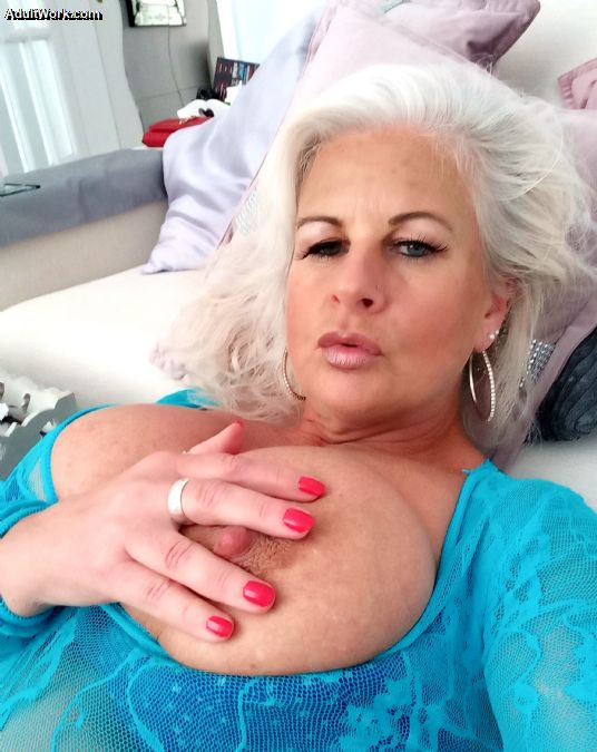 Just received great feedback for my DirectCam session at #AdultWork.com. Check out my feedback here: https://t.co/UKLz6tDiHb https://t.co/Qbximtt2Us
