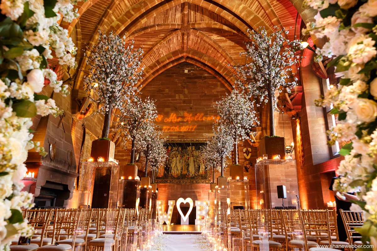 Are you recently engaged? 💗💍

We will be at @peckfortoncastle Wedding Open Evening tonight from 5pm-9pm to discuss your lighting, Dancefloor and entertainment for your special day!